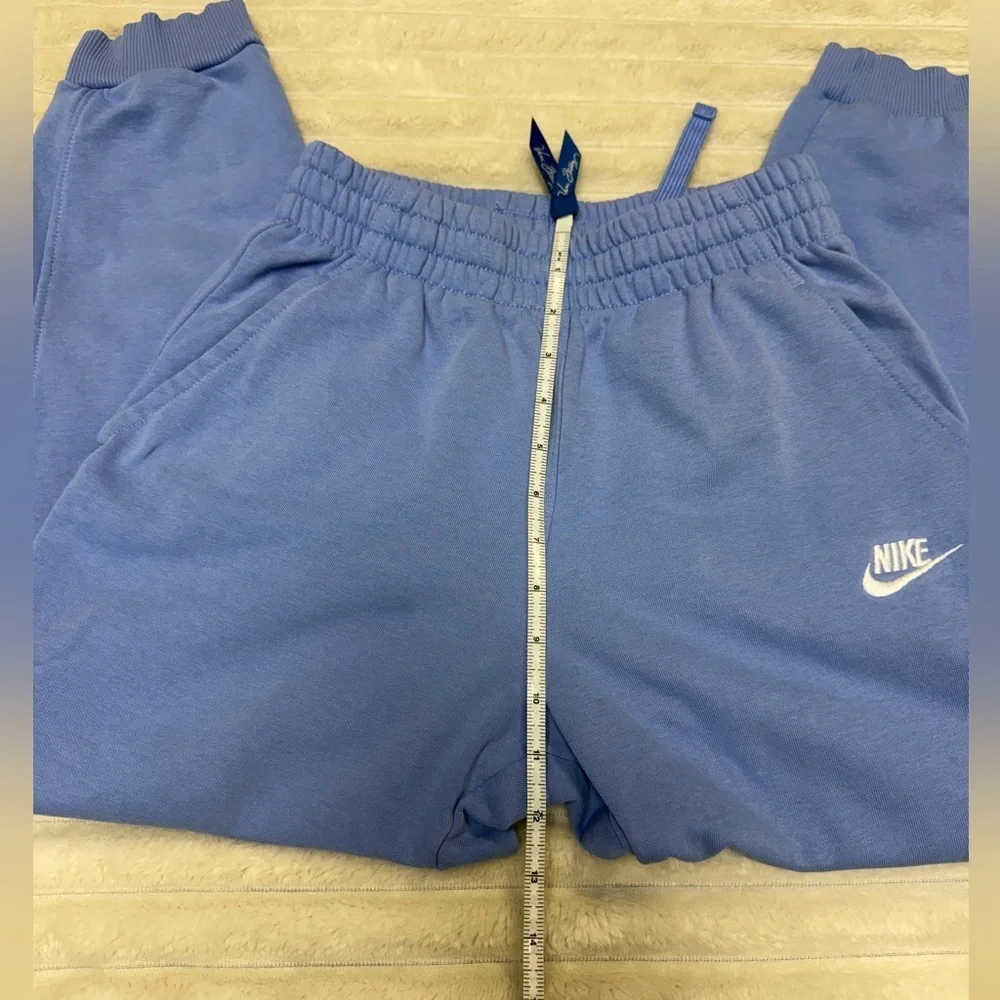 Nike: All Kids Fit Sportswear Club Fleece Joggers in Comet Blue & White, Size L